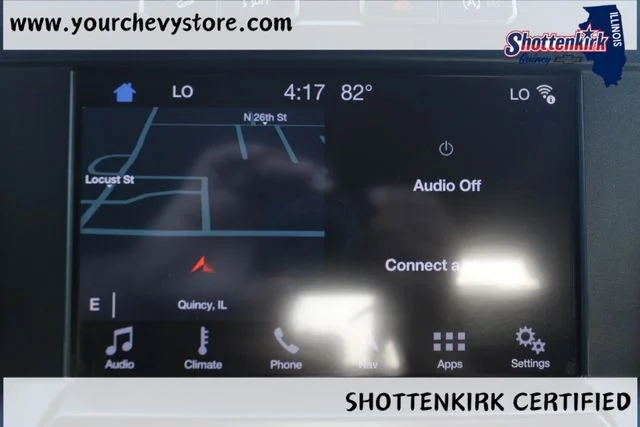 Used 2018 White Ford Lariat image 32