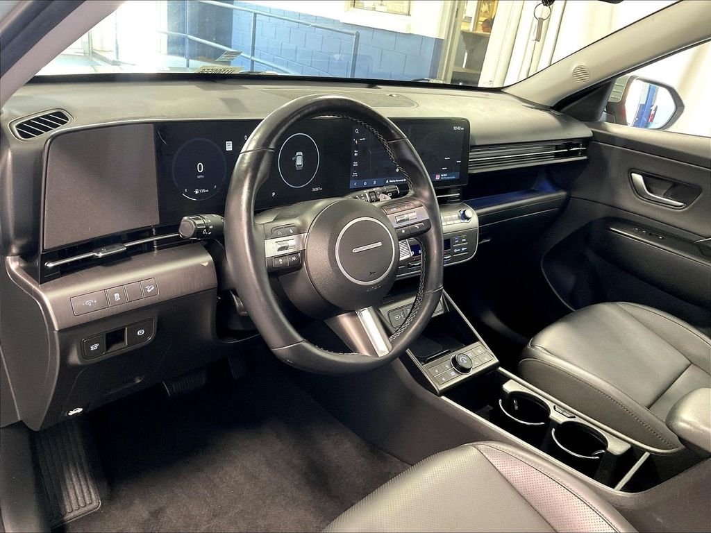 Used 2024 Green Hyundai Limited image 8