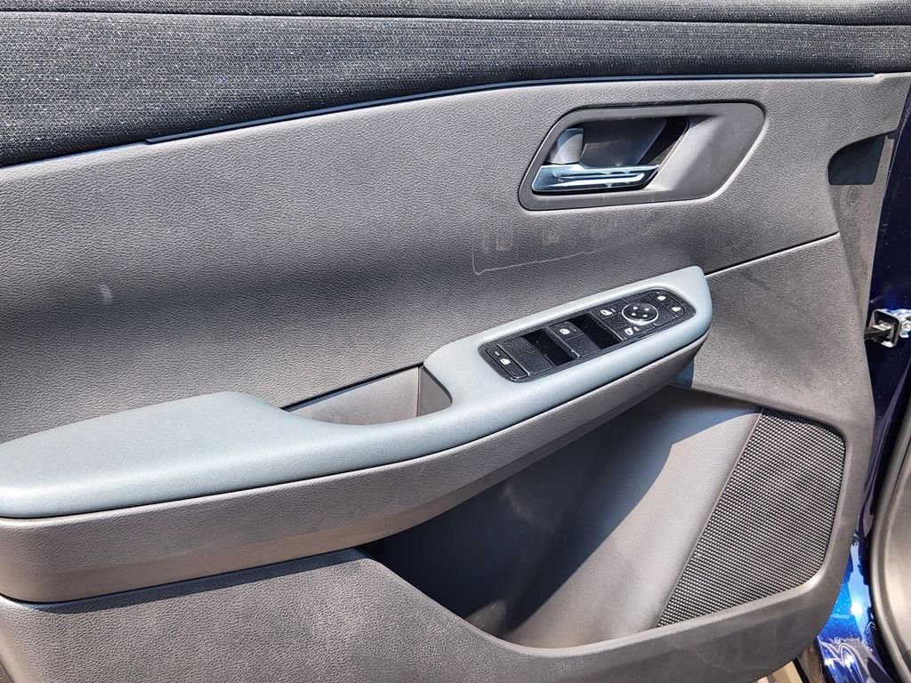 New 2026 Deep Ocean Blue Pearl Nissan S+ image 12