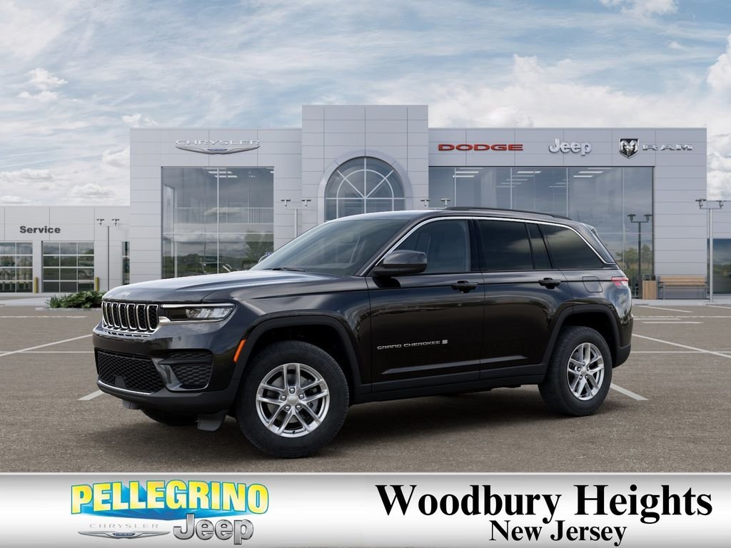 New 2026 Diamond Black Crystal Pearl-Coat Exterior Paint Jeep Laredo X image 2