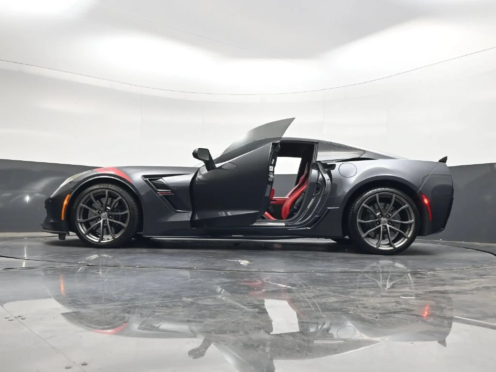 Used 2017 Gray Chevrolet Grand Sport image 41