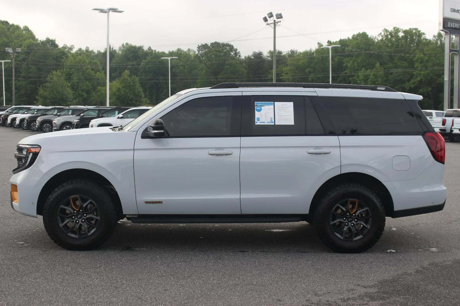 Used 2025 White Ford Tremor image 4