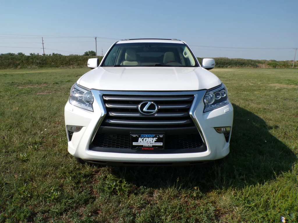 Used 2016 Starfire Pearl Lexus Base image 3
