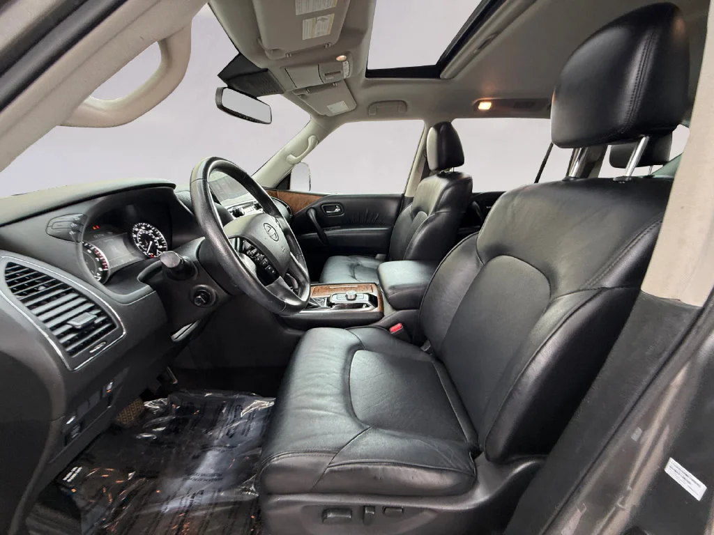 Used 2022 Gray Nissan SL image 10