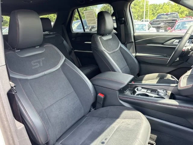 New 2026 Star White Metallic Tri-Coat Ford ST image 12