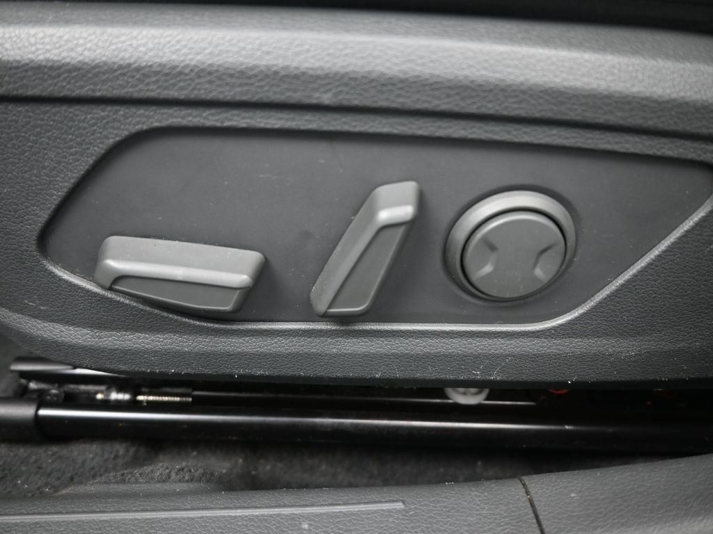 Used 2021 Gray Hyundai SEL Plus image 33