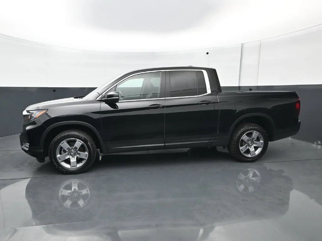 Used 2025 Black Honda RTL AWD image 3