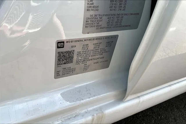 New 2026 Summit White Chevrolet Custom Trail Boss image 8