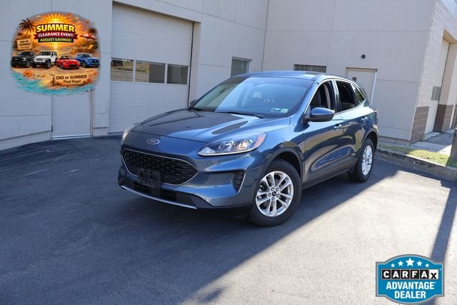 Used 2020 Blue Ford SE image 1