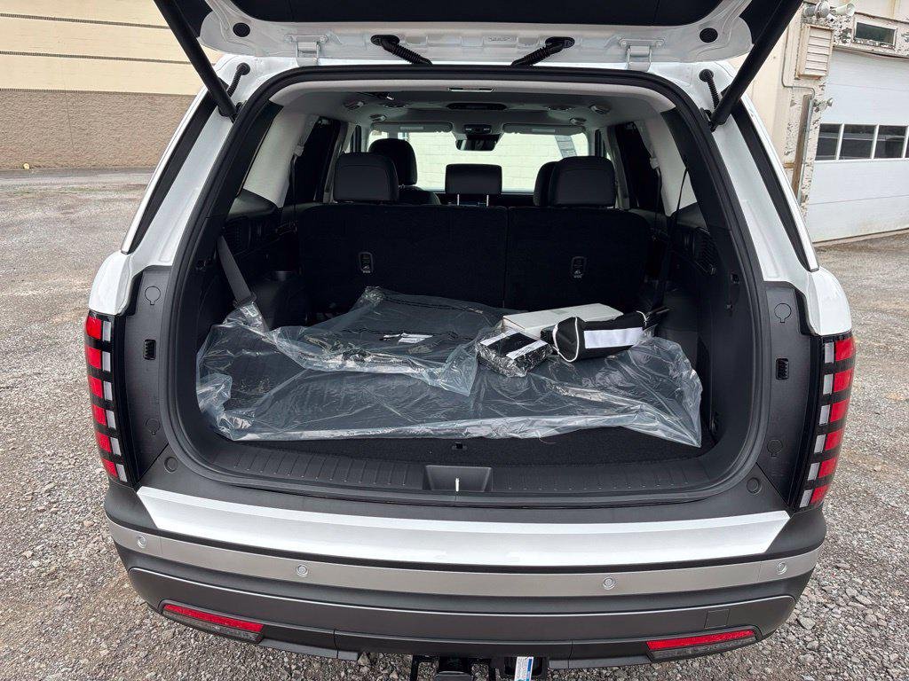 New 2027 White Hyundai SEL Premium AWD image 15