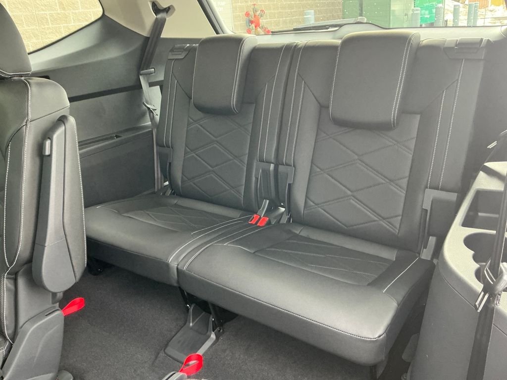 New 2026 Black Volkswagen 2.0T SE w/Technology image 11