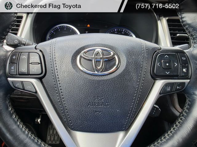 Used 2019 Blizzard Pearl Toyota Limited Platinum image 15