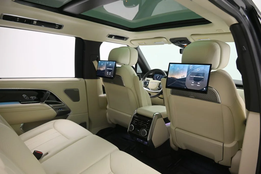 Used 2025 Borasco Gray Metallic Land Rover Autobiography image 20