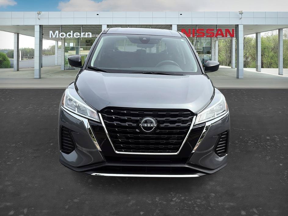 Used 2024 Gun Metallic Nissan S image 8