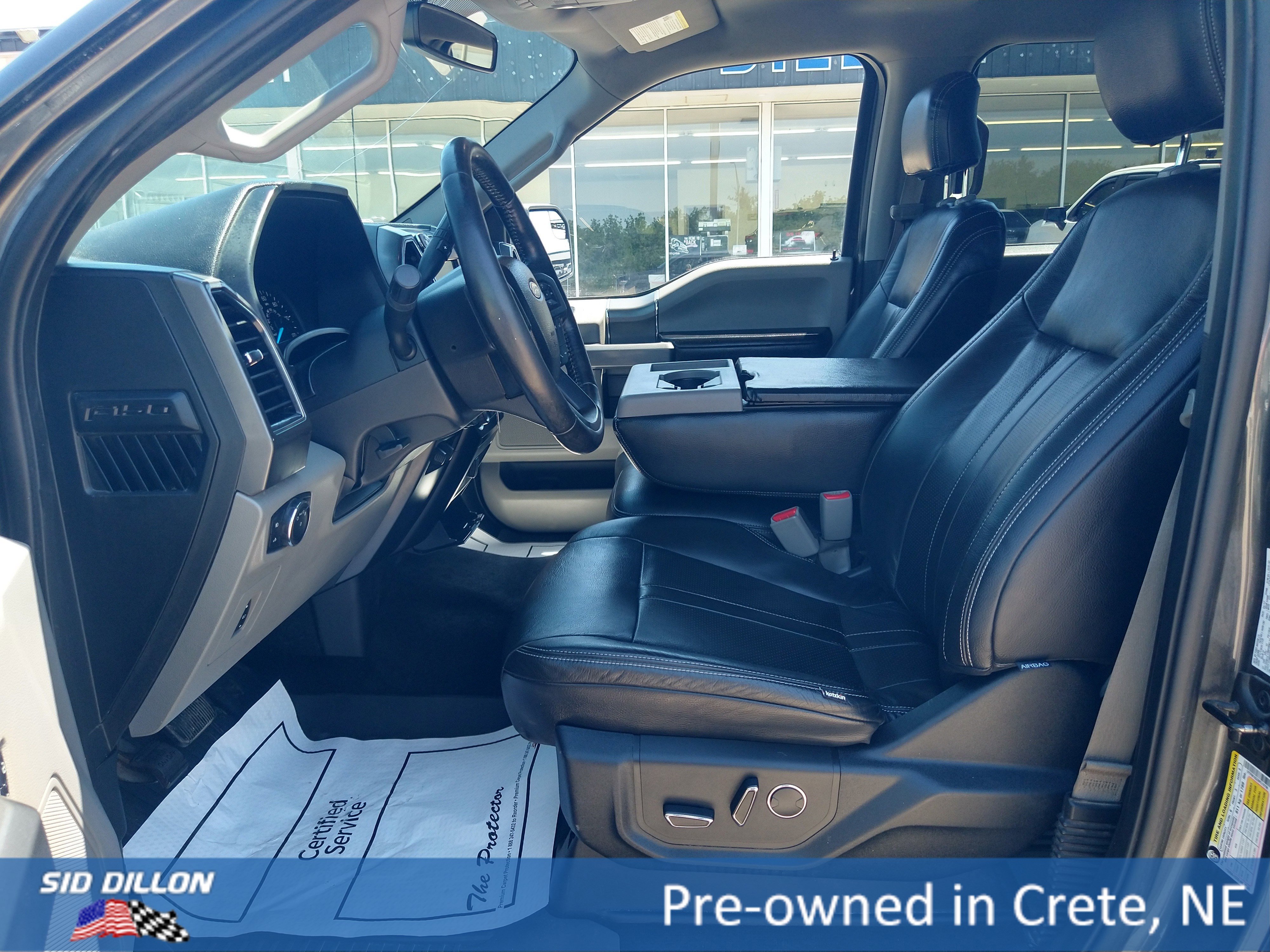 Used 2017 Magnetic Metallic Ford XLT image 3