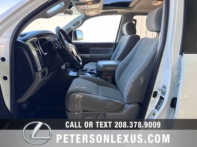 Used 2018 White Toyota SR5 image 23