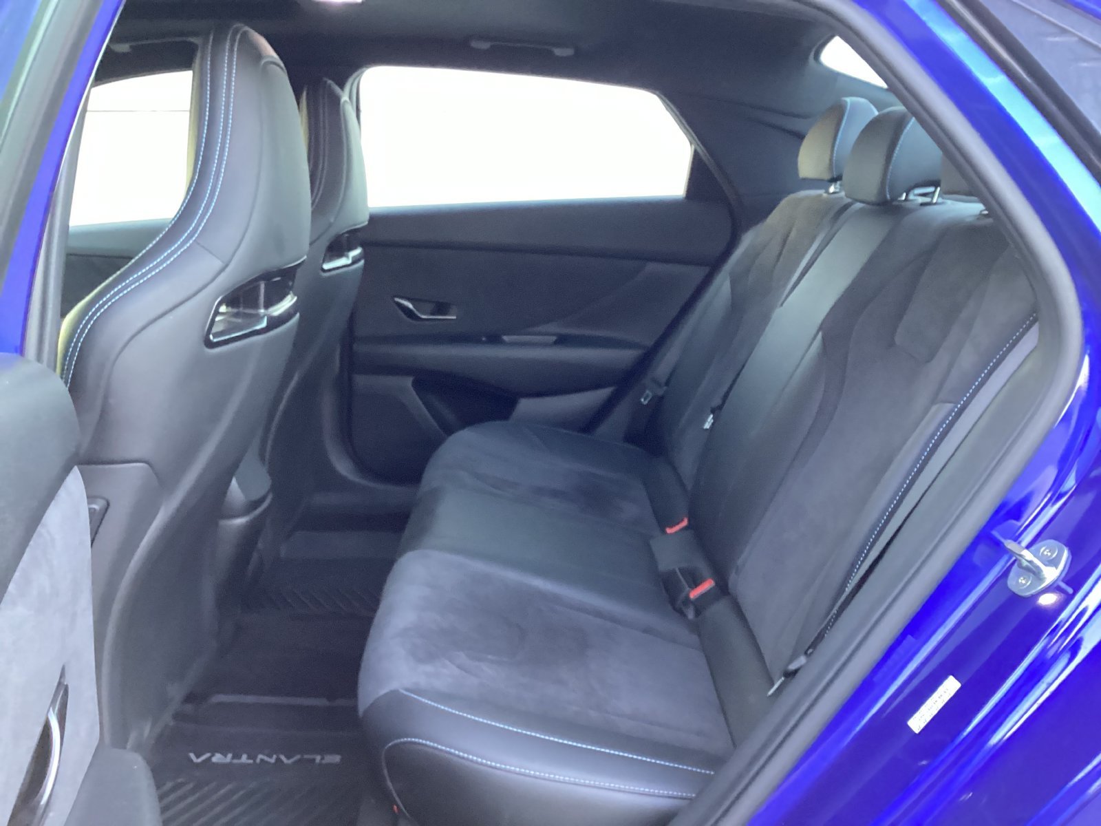 Used 2022 Blue Hyundai Base image 6