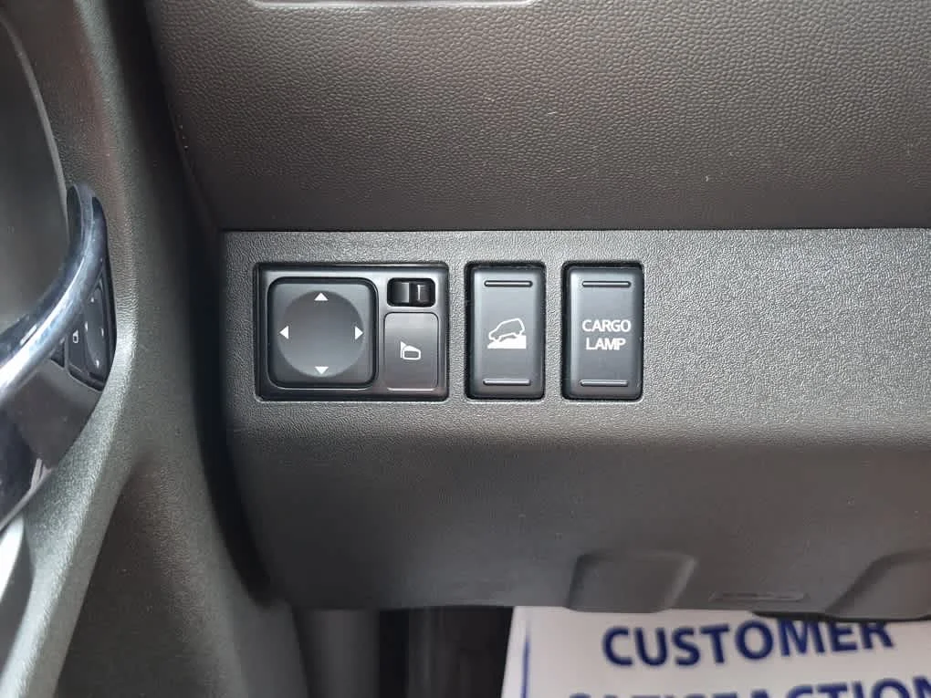 Used 2020 Glacier White Nissan PRO-4X image 17