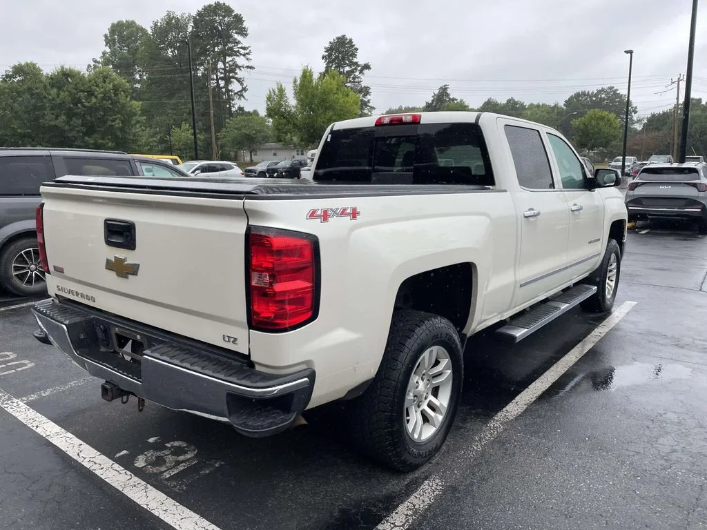 Used 2015 White Diamond Tricoat Chevrolet LTZ image 6