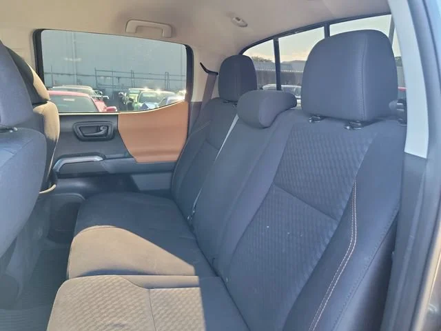2020 Toyota Tacoma SR5 - Photo 15