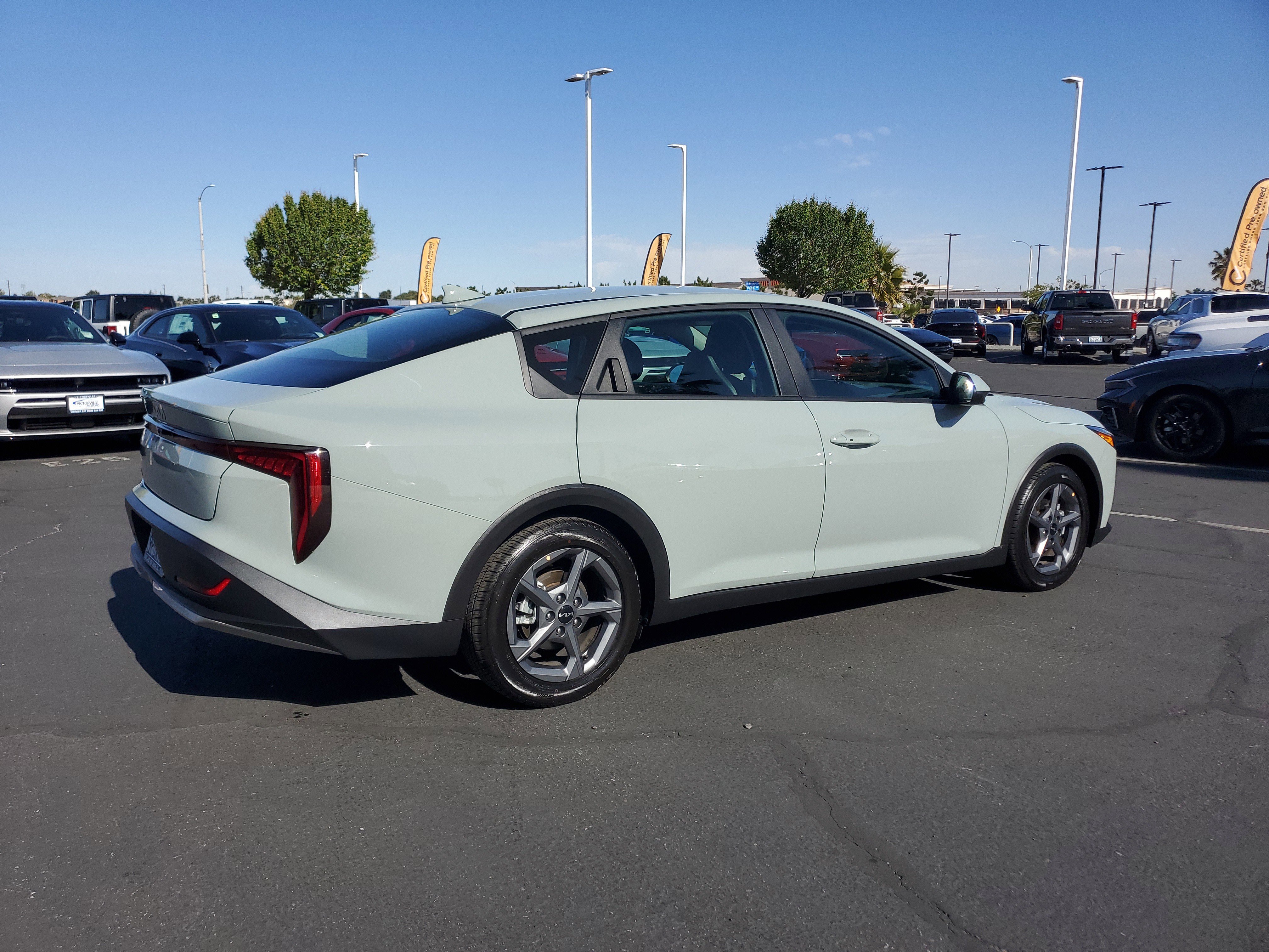 Used 2025 Blue Kia LXS image 3