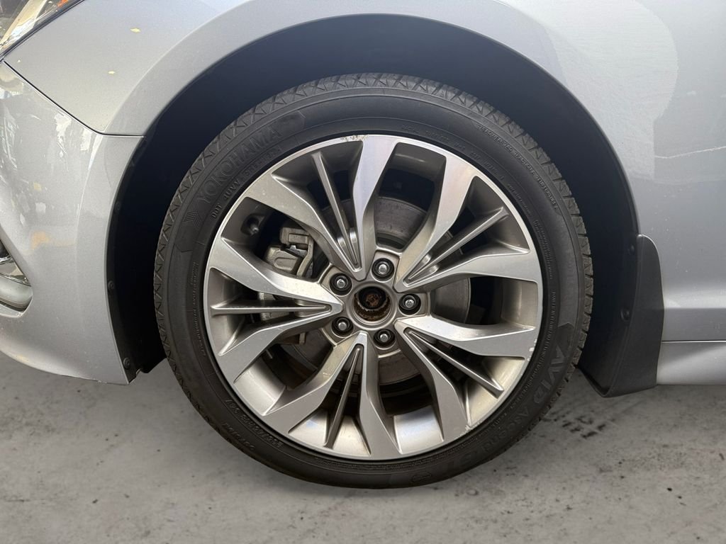 Used 2015 Gray Hyundai Limited image 9