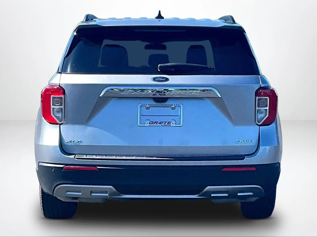 Used 2021 Silver Ford XLT image 4