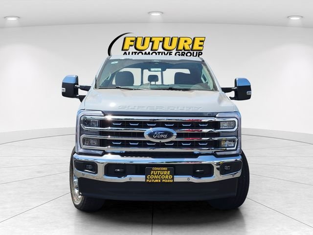 New 2025 Glacier Gray Metallic Tri-Coat Ford F-250® Lariat® image 29