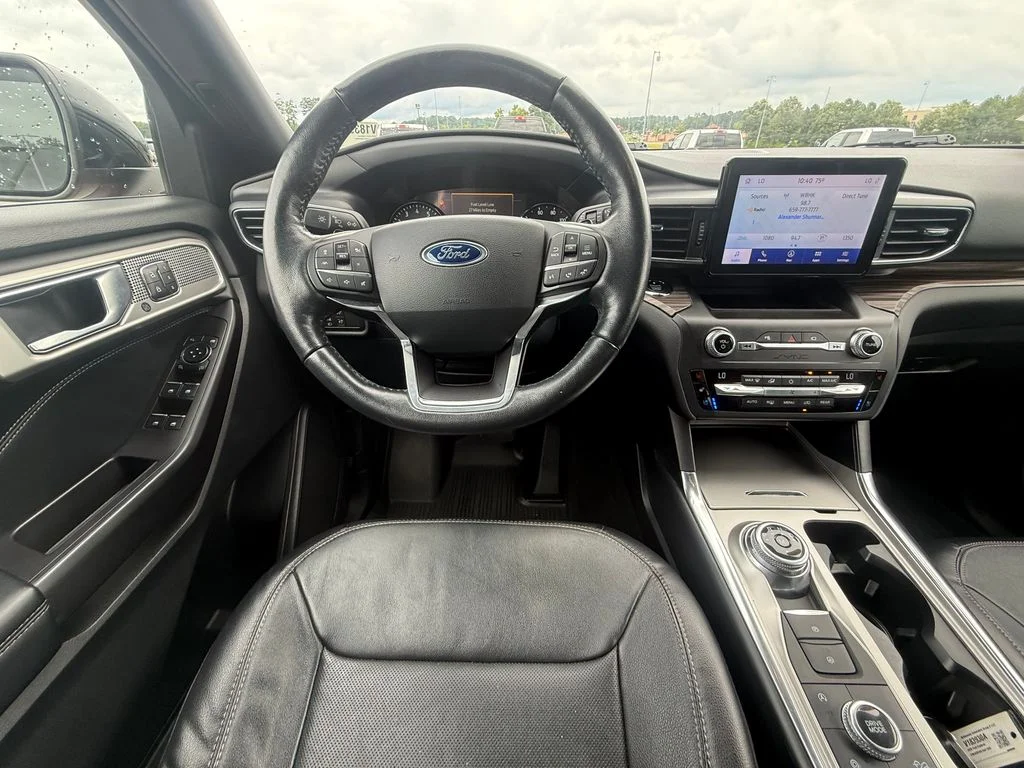 Used 2020 Red Ford Limited image 8