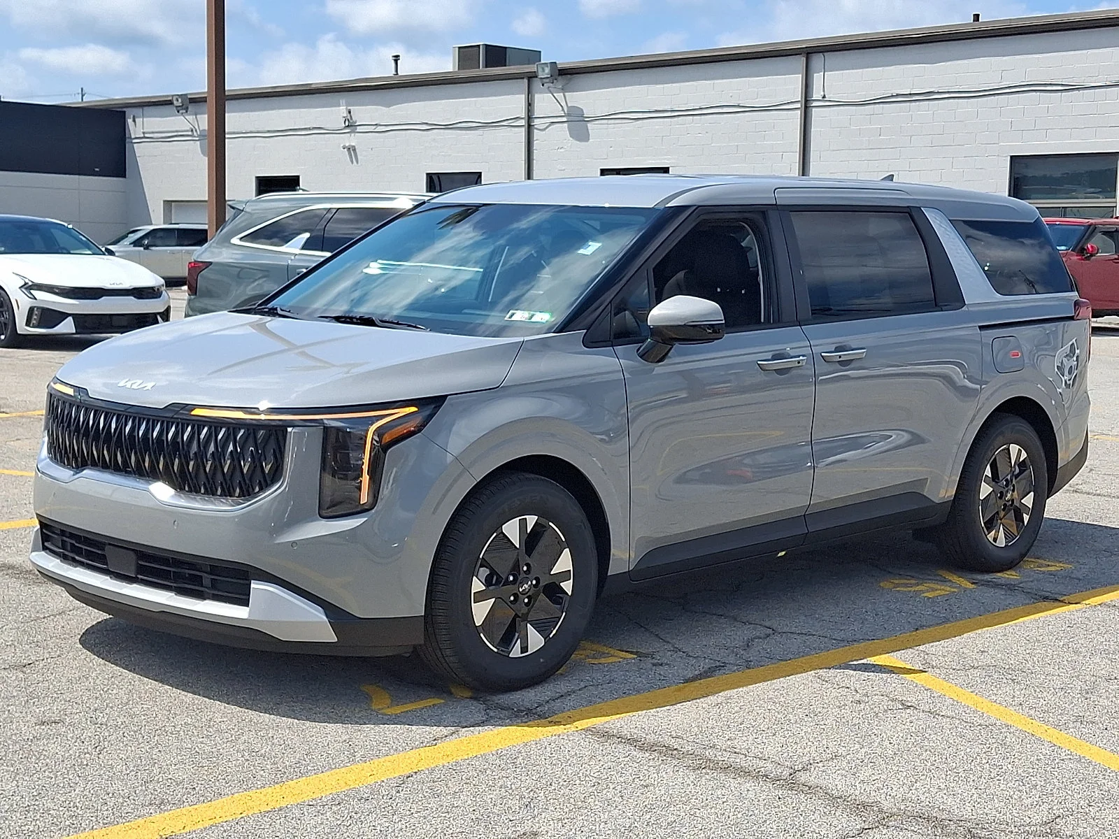 New 2027 Silver Kia LXS image 7