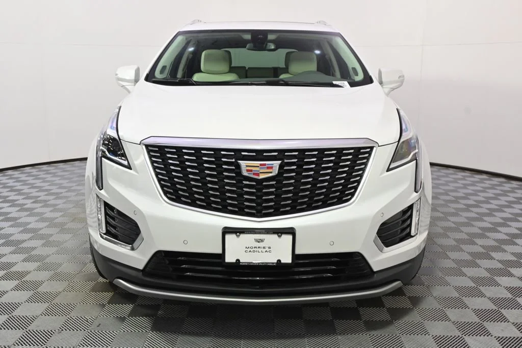 New 2025 Crystal White Tricoat Cadillac Premium Luxury image 10
