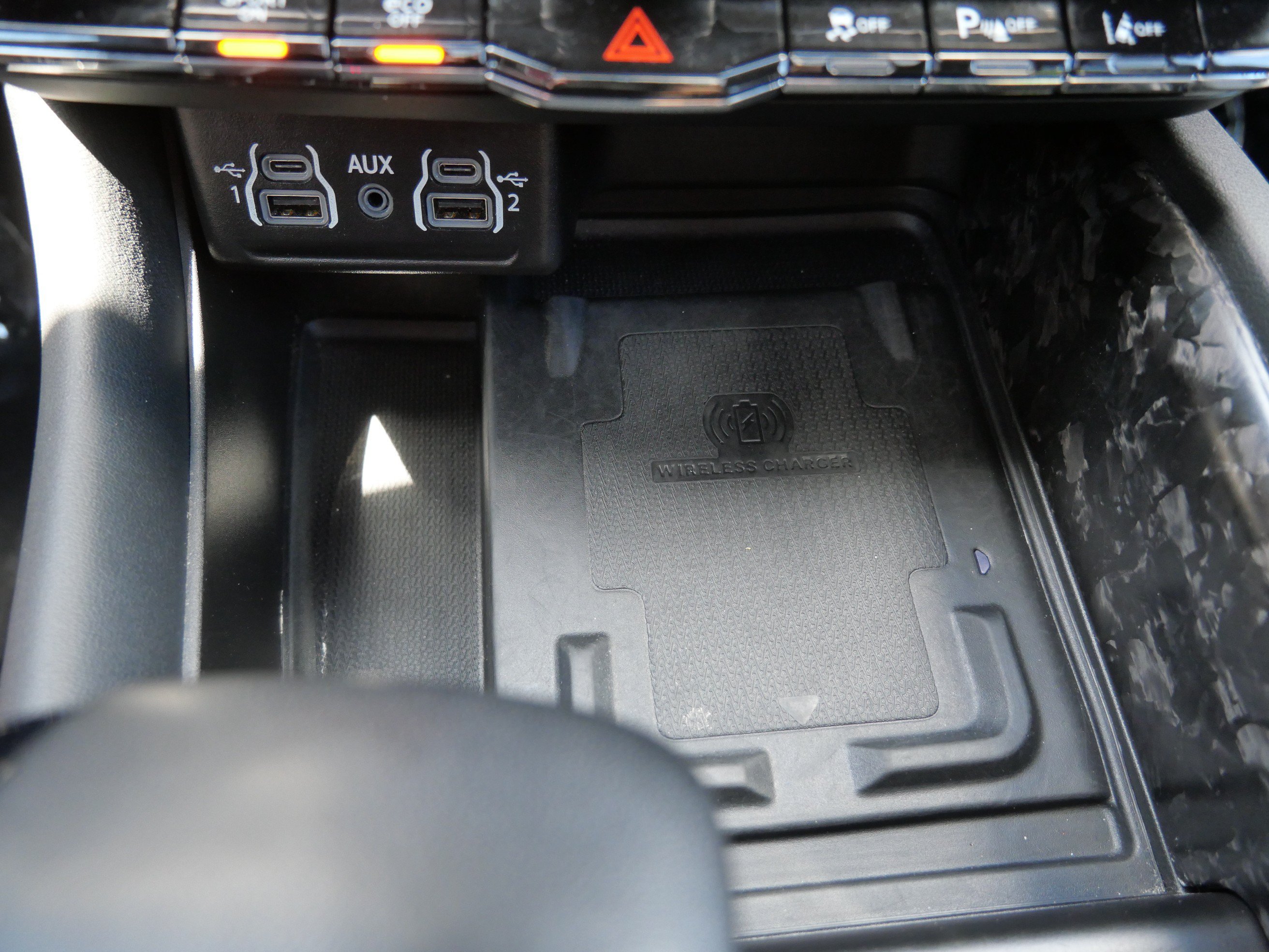 Used 2024 DB Black Clearcoat Dodge R/T Premium image 24