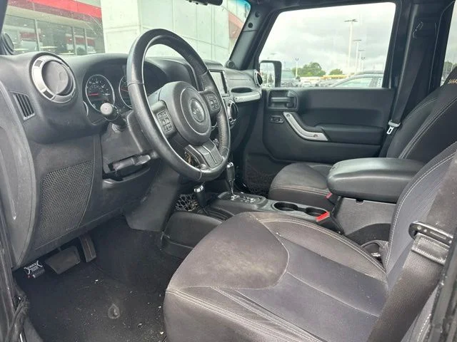 Used 2013 Black Jeep Unlimited Sahara image 10