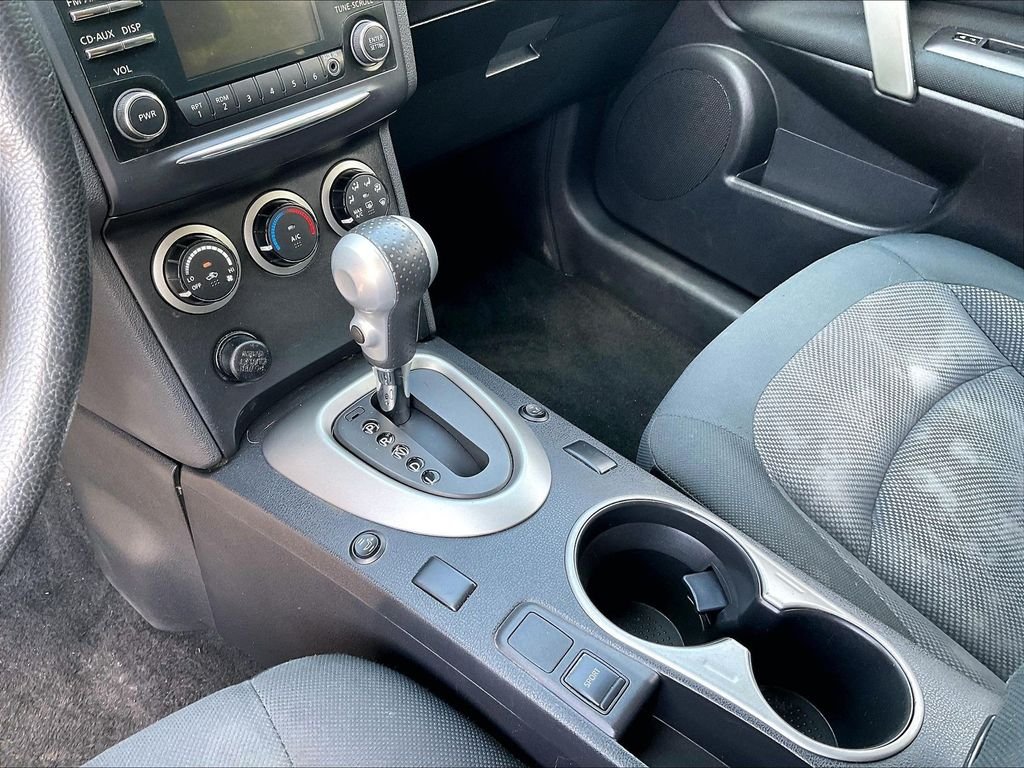 Used 2015 Black Nissan S image 19