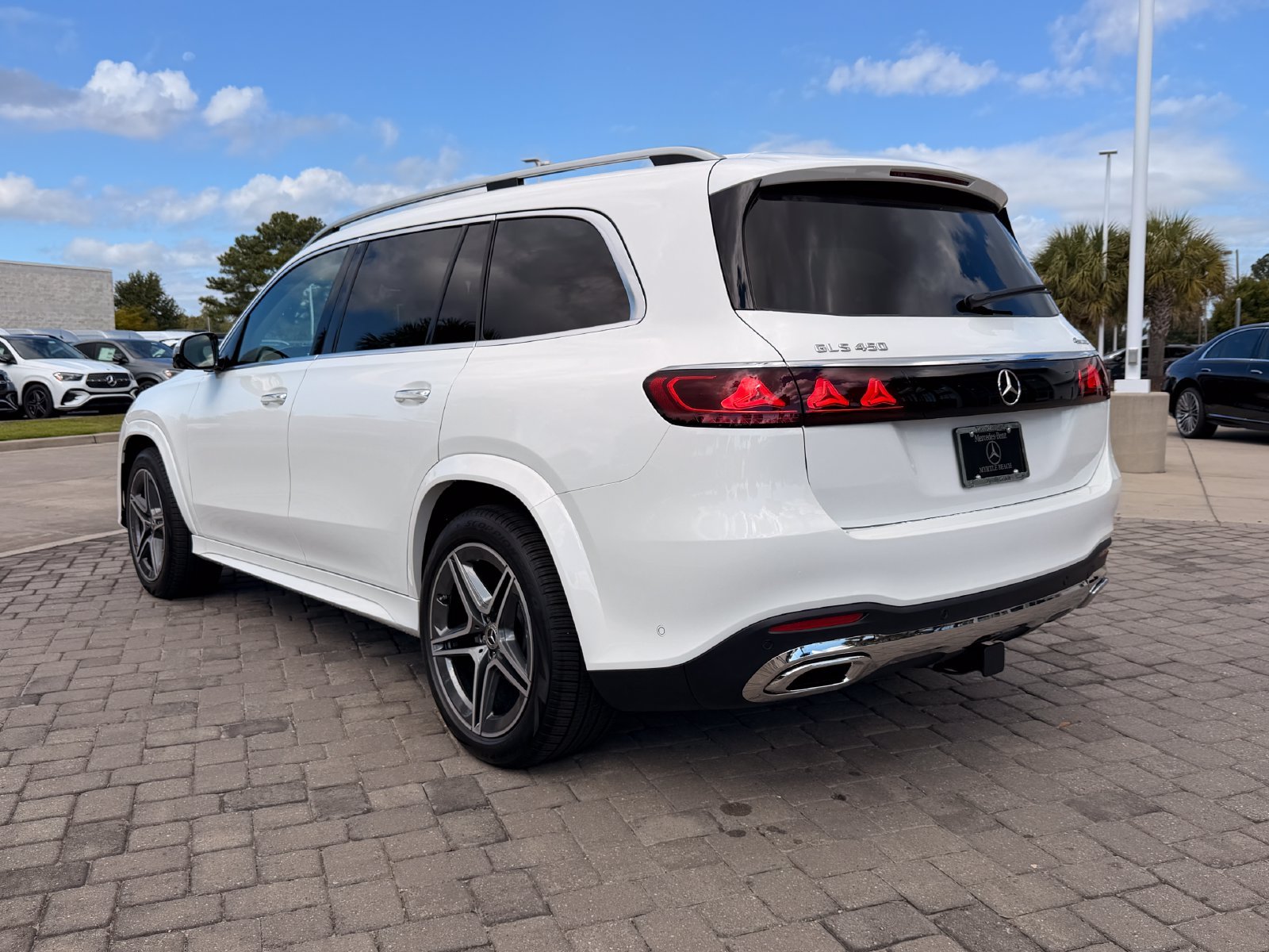 New 2027 White Mercedes-Benz GLS 450 image 10