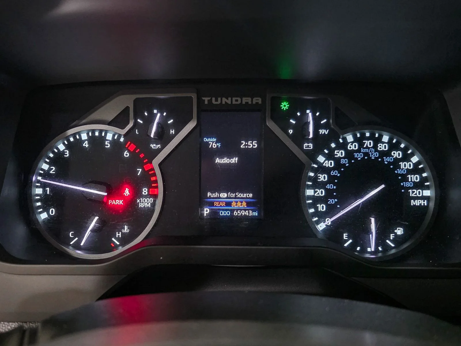 Used 2023 Green Toyota SR5 image 38
