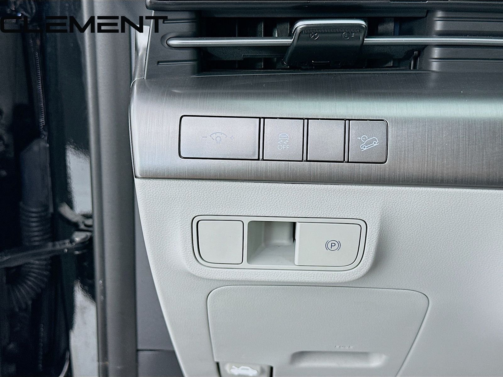 Certified Used 2025 Black Hyundai SEL image 13