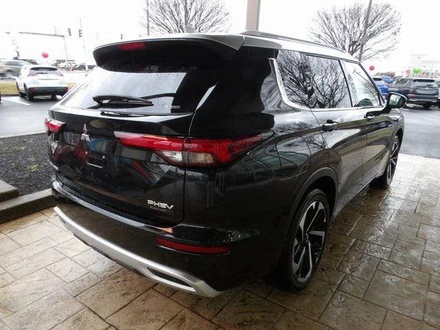 New 2025 Black Diamond/Alloy Silver Roof Mitsubishi SEL Platinum Edition image 7