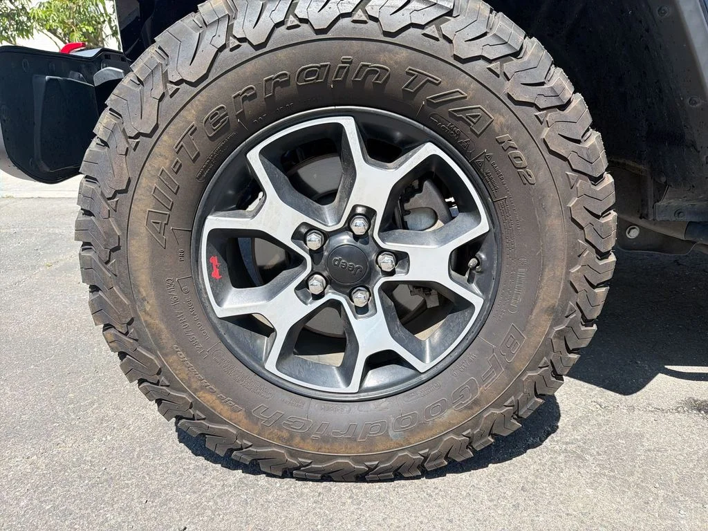 Used 2021 Black Jeep Unlimited Rubicon image 18