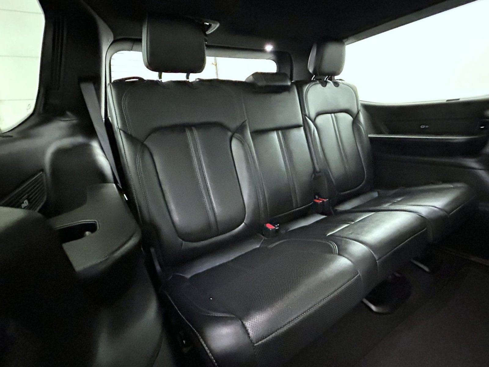 Used 2025 Black Jeep Series II image 19