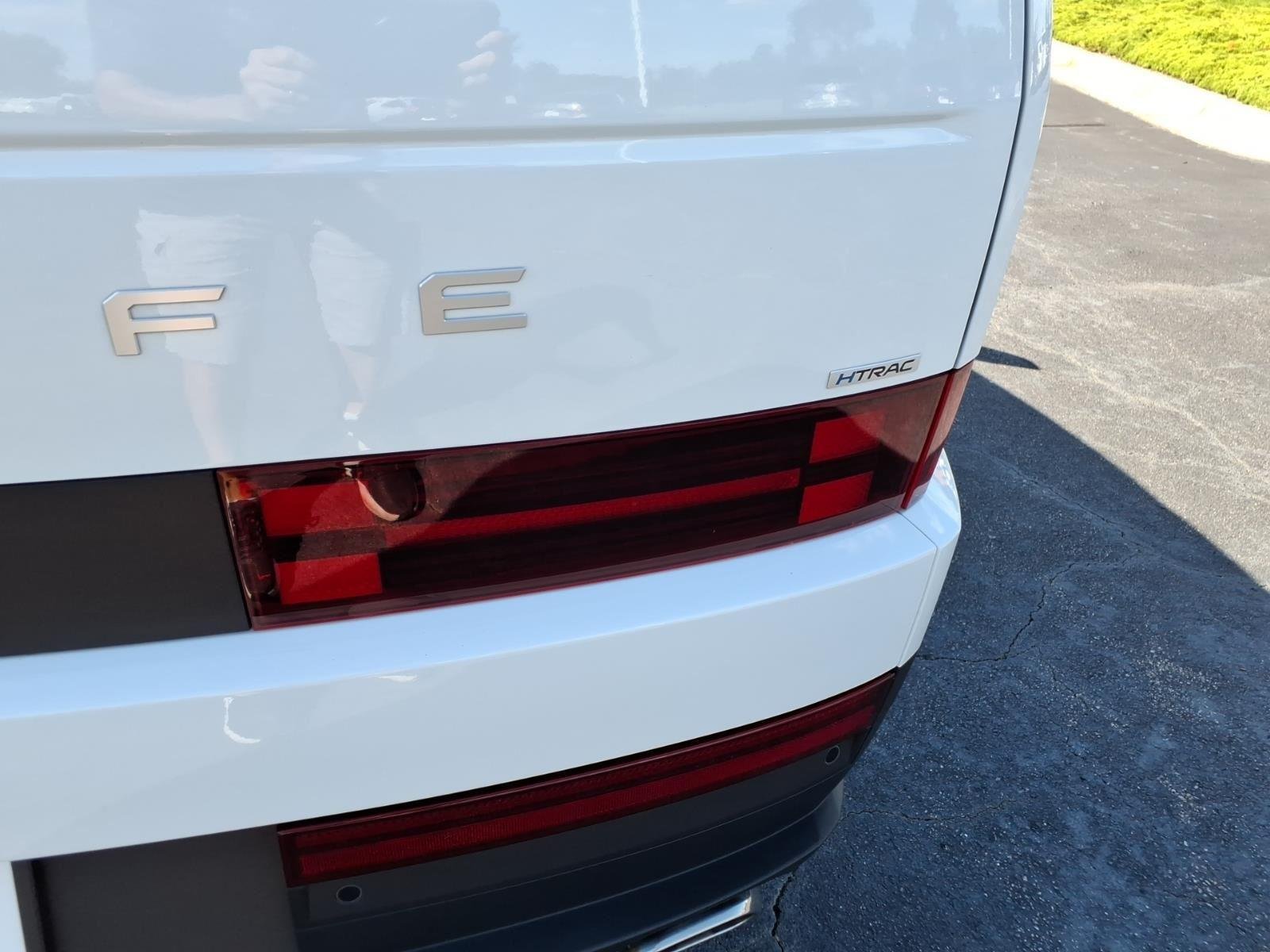 Used 2025 Serenity White Hyundai SEL image 18