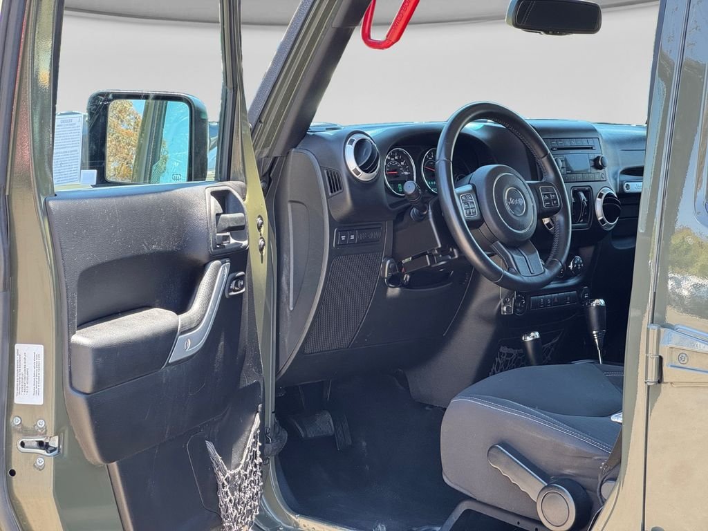 Used 2016 Tank Clearcoat Jeep Unlimited Rubicon image 9