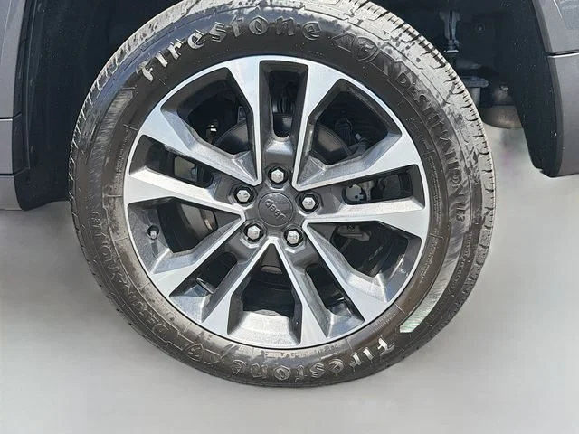 Used 2022 Gray Jeep Overland image 30