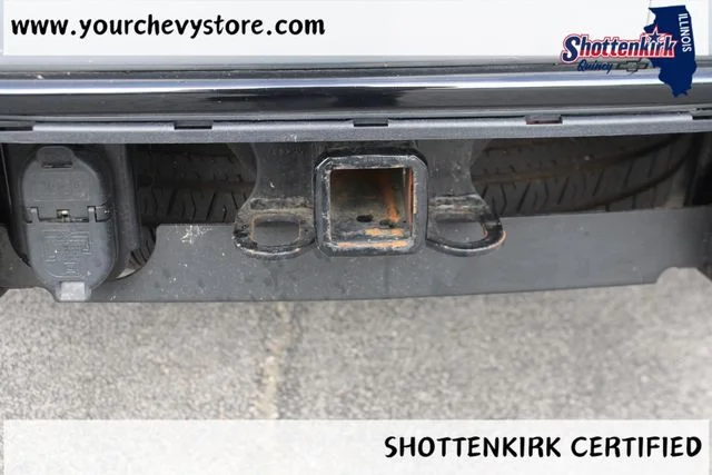 Used 2023 Gray Chevrolet Z71 image 5
