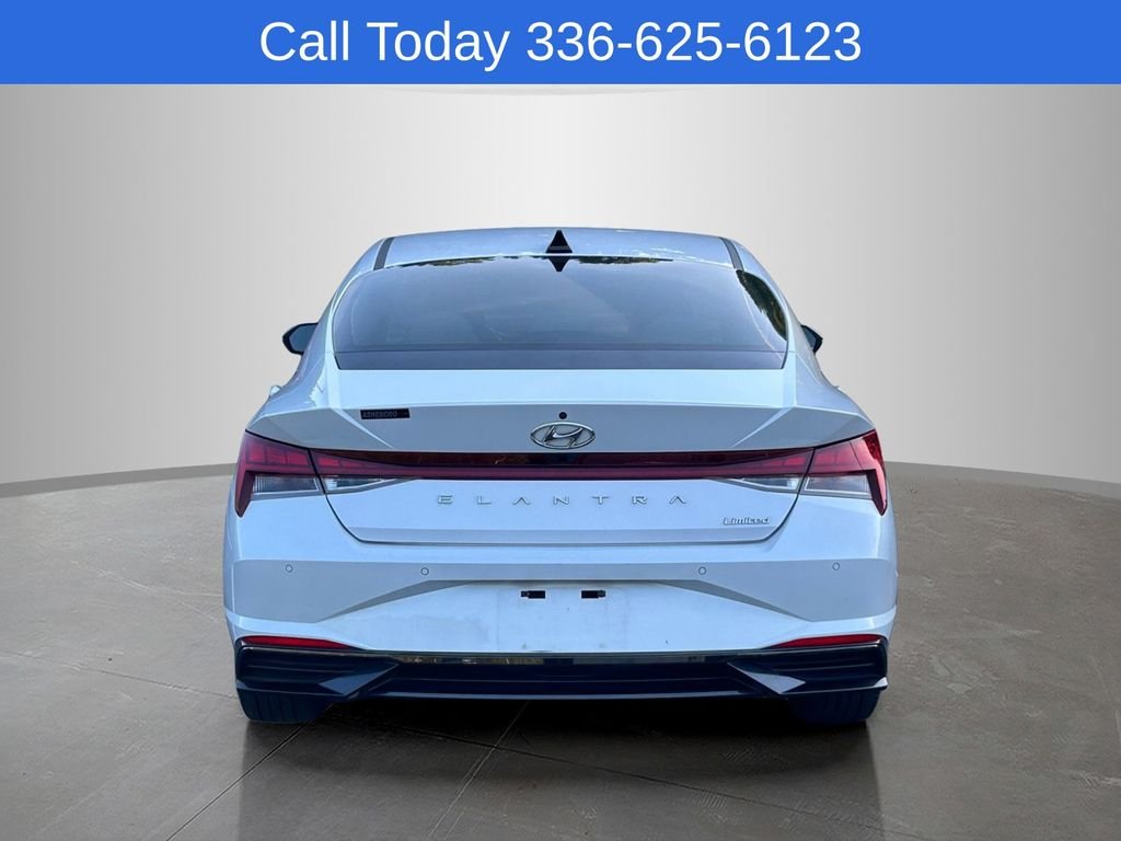 Used 2022 Gray Hyundai Limited image 4