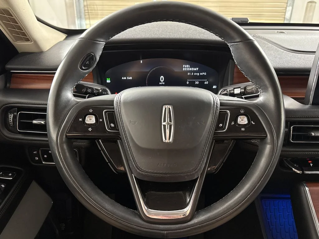 Used 2023 Gray Lincoln Grand Touring image 16