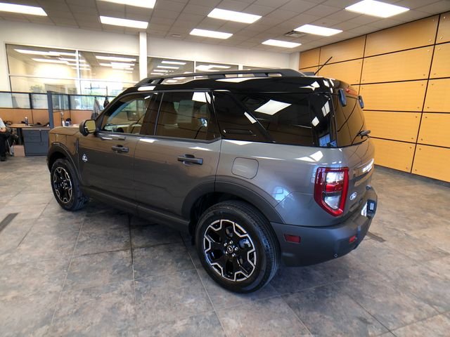 New 2026 Carbonized Gray Metallic Ford Outer Banks® image 5