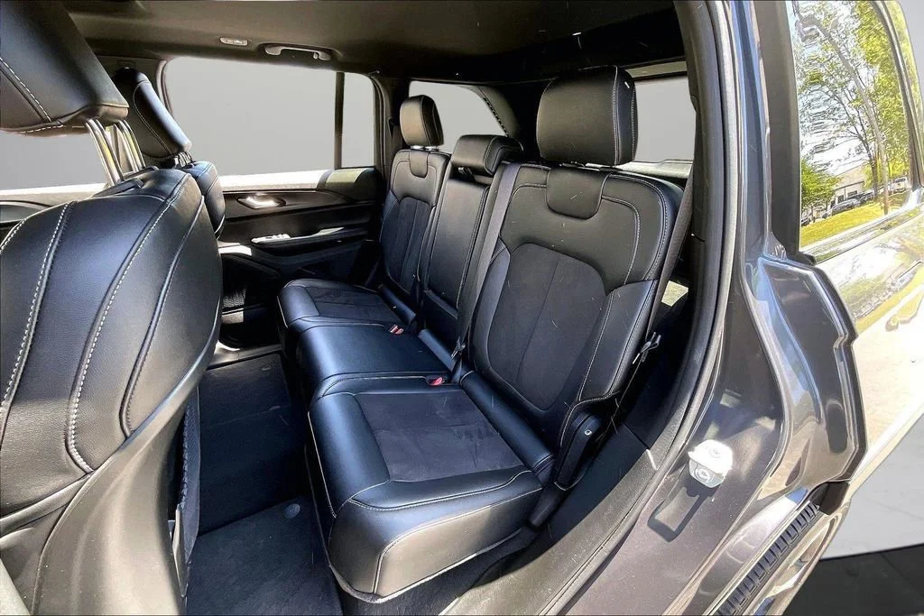 Used 2023 Gray Jeep Altitude 4x4 image 26