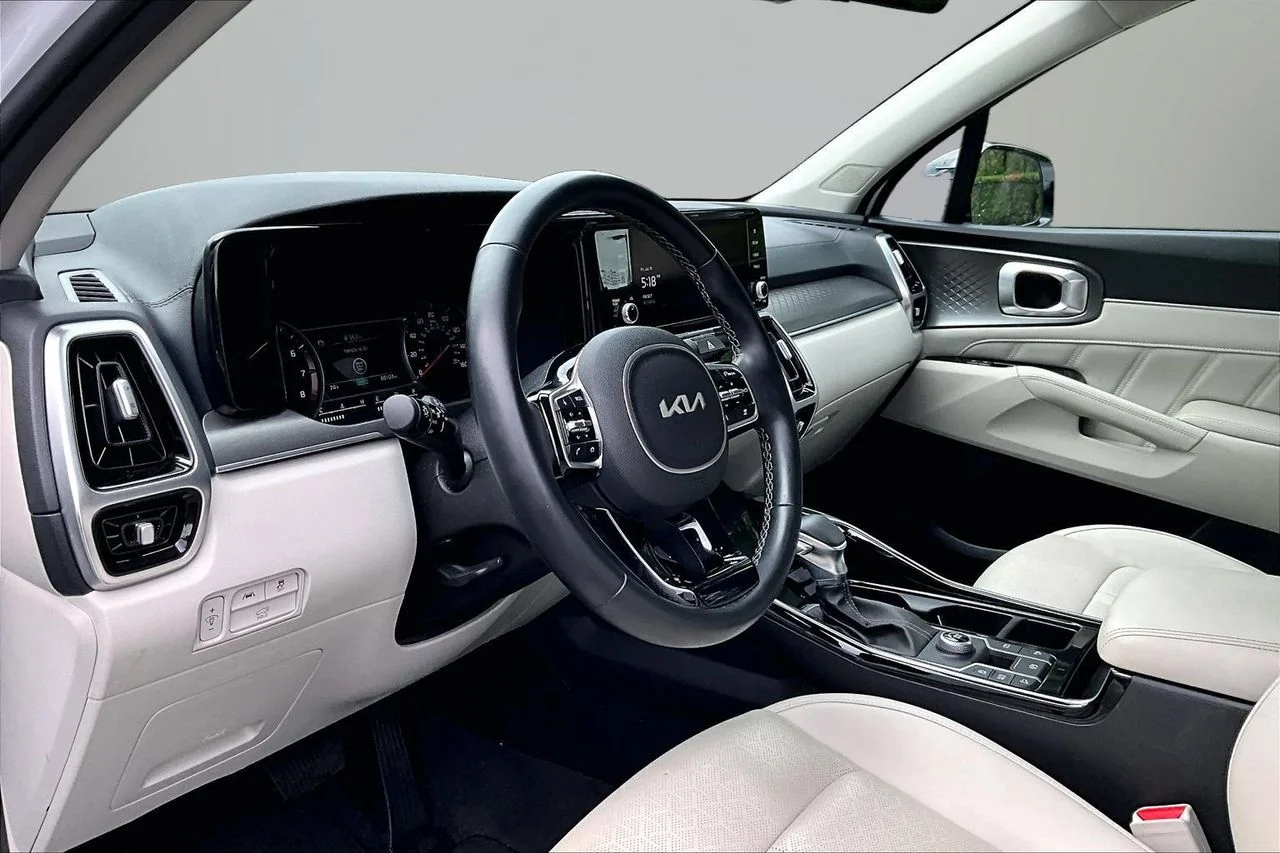 Certified Used 2022 White Kia SX image 19