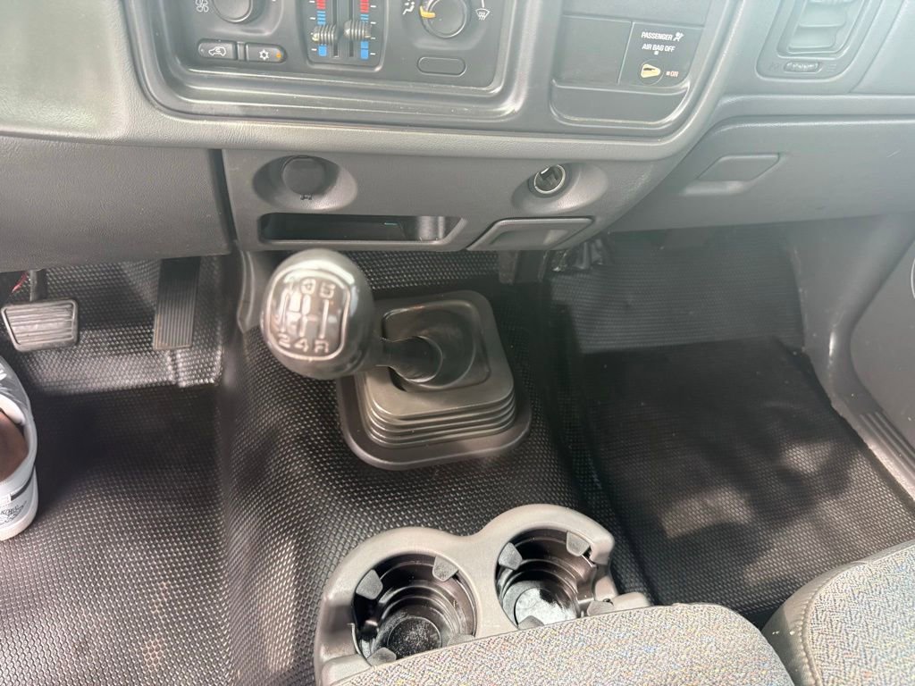 Used 2007 Summit White GMC Work Truck image 16